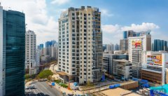 动自行车进到楼道充电的环境很常见